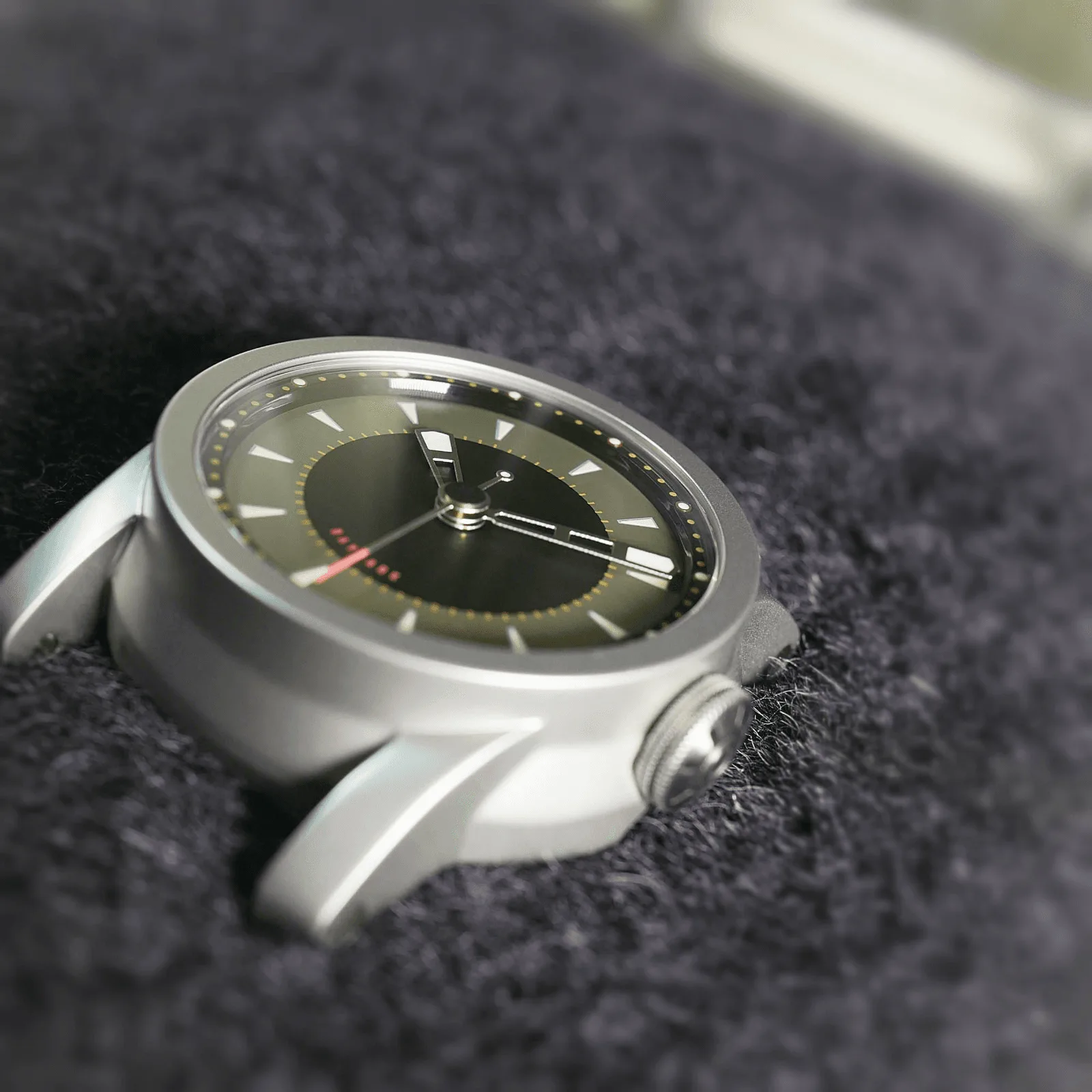 Daymark Steel Case