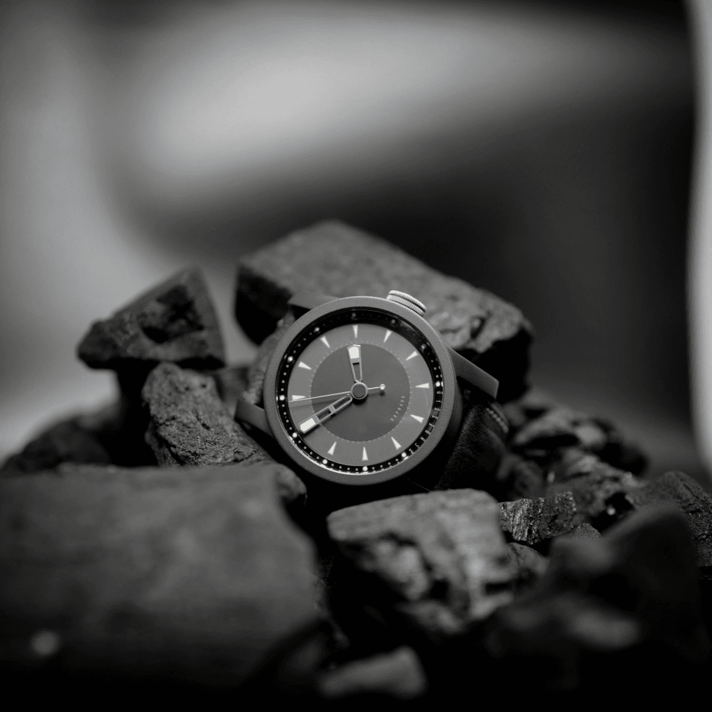 Daymark Dark on Charcoal